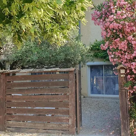A Maurice Sur Eygues 70 M² Avec Terrasse Apartment *